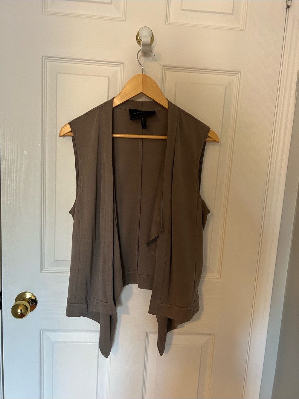 Sleeveless Open Front Women’s Vest Sweater - Taupe